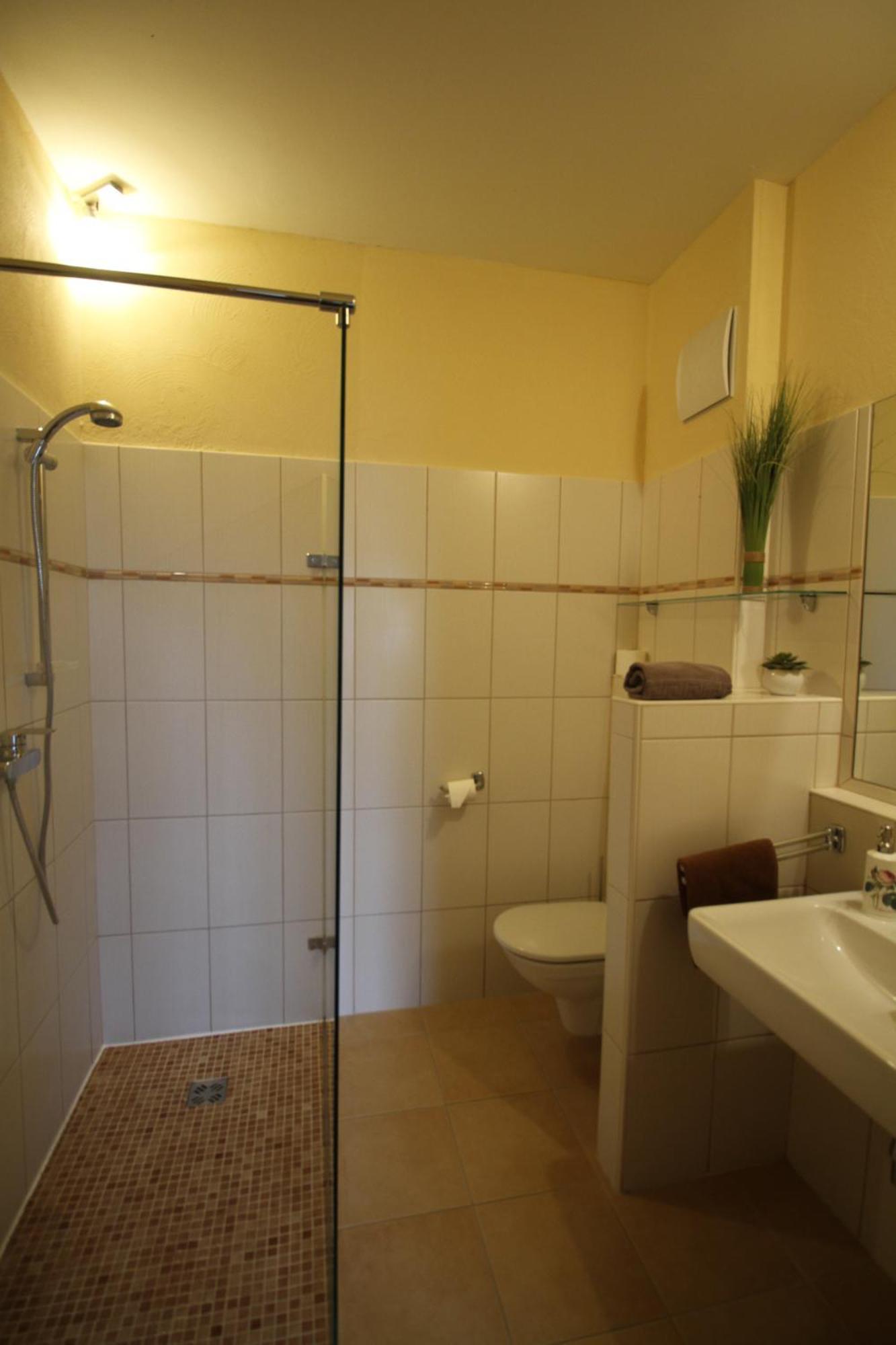Rosenhotel - Serviced Apartments Zwentendorf Luaran gambar