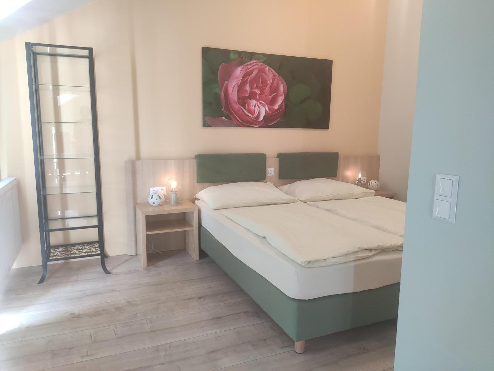 Rosenhotel - Serviced Apartments Zwentendorf Luaran gambar